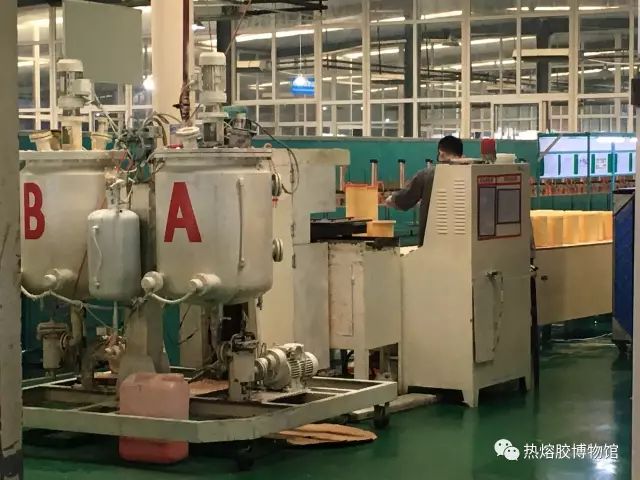 胶粘剂在汽车滤清器中的应用