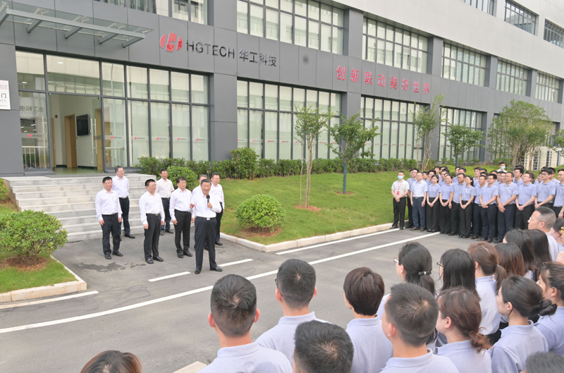 习近平：把科技的命脉牢牢掌握在自己手中